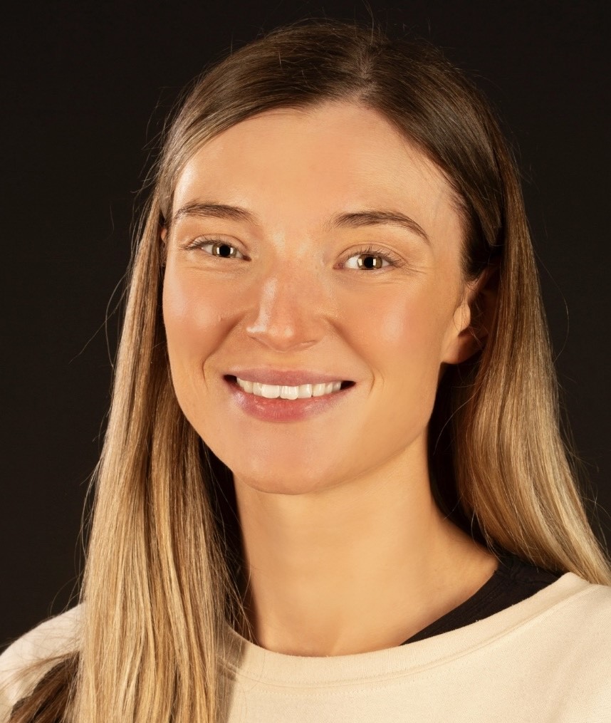 Charlotte Dore headshot